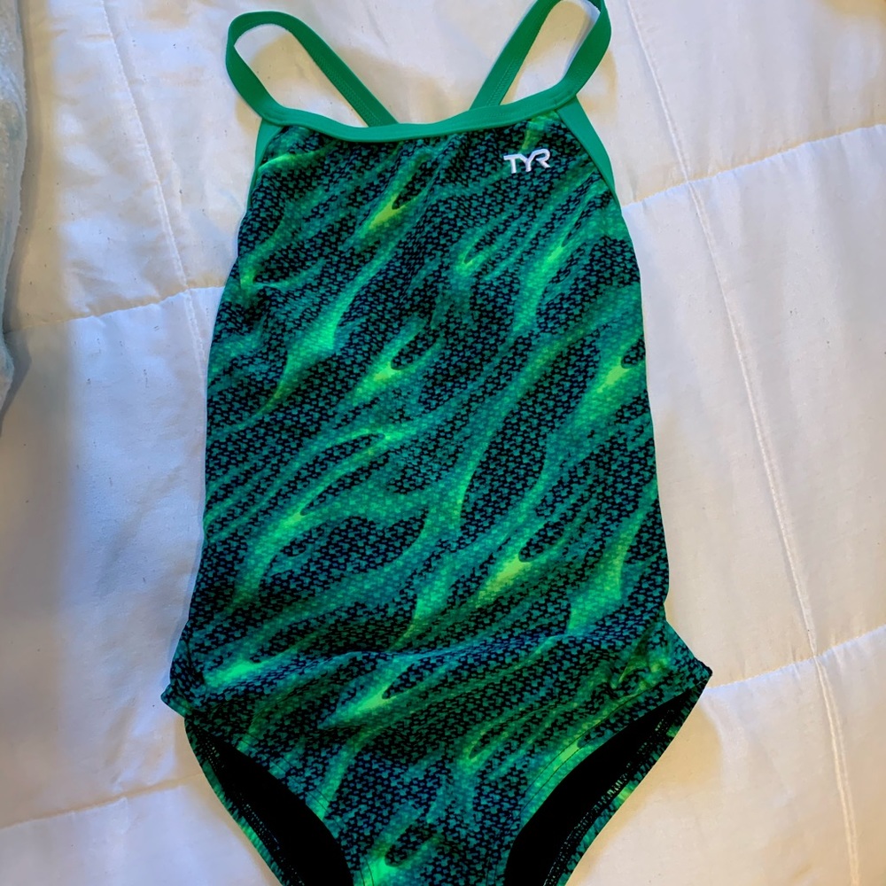 Tyr green suit